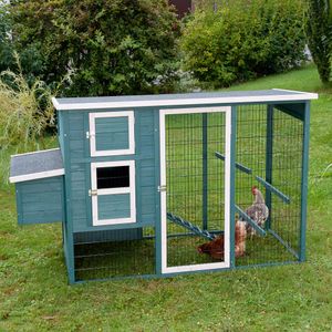 King Ludwig Chicken Coop with Run*
