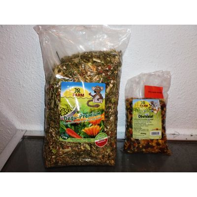 (izquierda)esta bastante lleno de hierba, veremos si les gusta :)